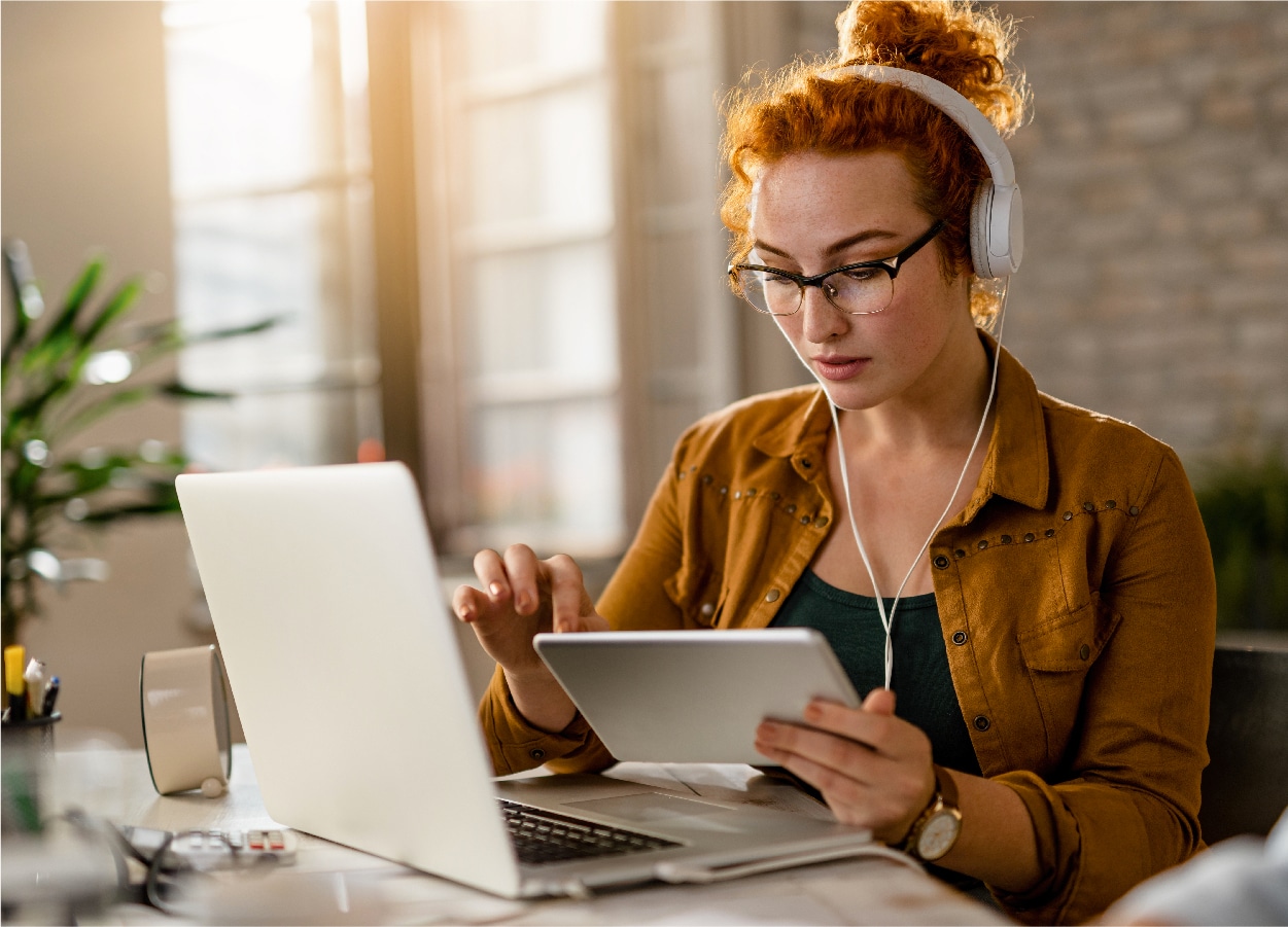 Add Amex offers Woman celphone
